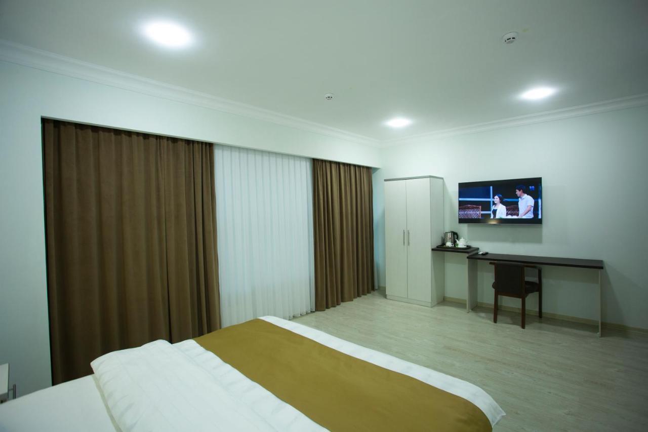 Viva Hotel ทาชเคนต์ ภายนอก รูปภาพ