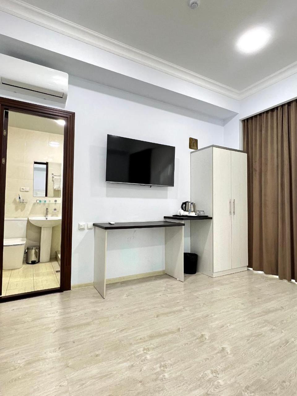 Viva Hotel ทาชเคนต์ ภายนอก รูปภาพ